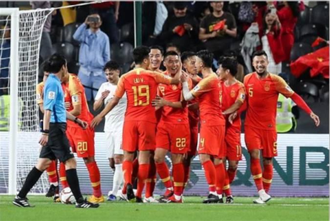 8.27 韩国 vs 菲律宾直播视频，一场憋着劲儿的足球赛，我边看边骂边笑