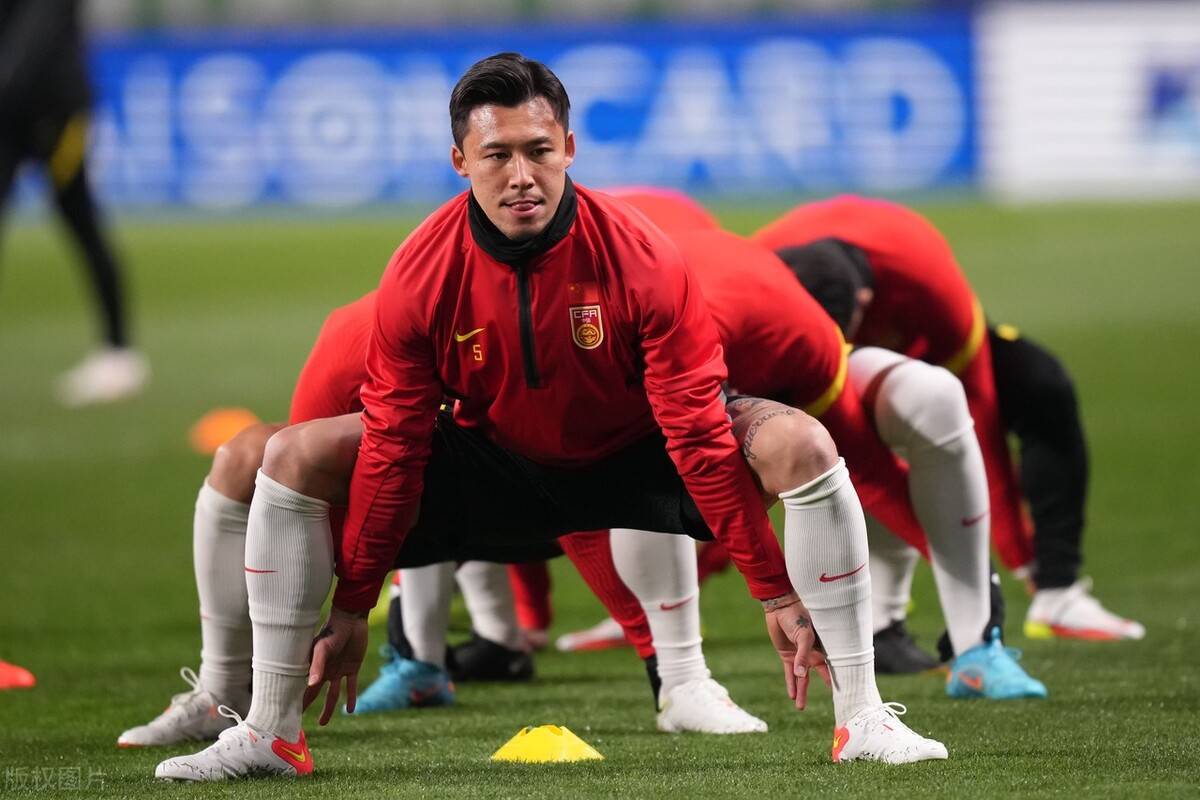 视频直播国足vs日本比赛，熬夜看球前，你得知道的几件事