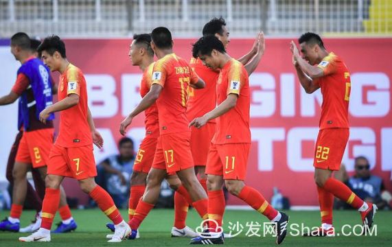 国足 vs 业余队视频直播，这事儿到底咋看？