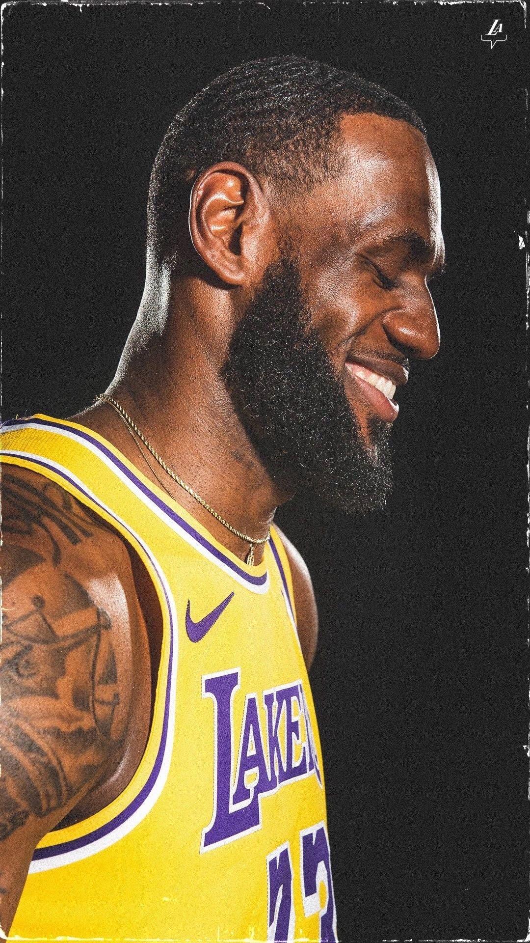 NBA传奇，勒布朗·詹姆斯的历史数据之旅