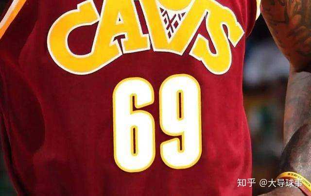 篮球球衣号码的背后故事，17号的独特意义