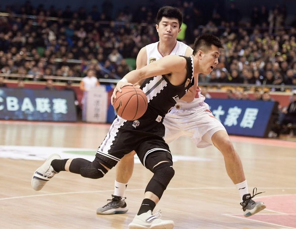 CBA辽宁VS山东视频直播，今晚这场东北德比，我劝你别错过