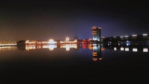 温州vs开封夜景直播视频，两个城市的夜晚，谁更值得你刷屏？