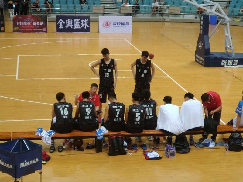 广东vs八一兄弟视频直播，一场老球迷的青春回放