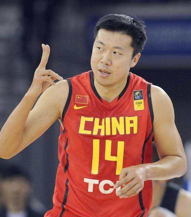 易建联，NBA赛场上的中国长城 —— 他的最高光时刻