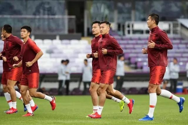国足vs泰国直播完整视频，一场比赛，两种人生