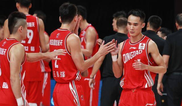 CBA 广东vs青岛直播视频，今晚这场球，我真得熬夜看